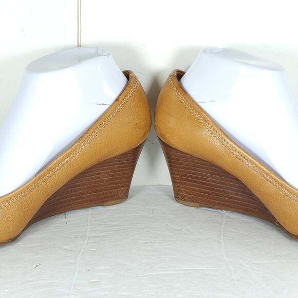 Tory Burch Women’s Sally US7,5M Brown Leather Logo Closed Toe Wedge Pumps Shoes - Picture 16 of 16